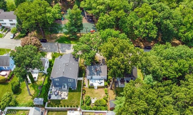 45 Cleveland Ave, Hasbrouck Heights Boro, NJ 07604