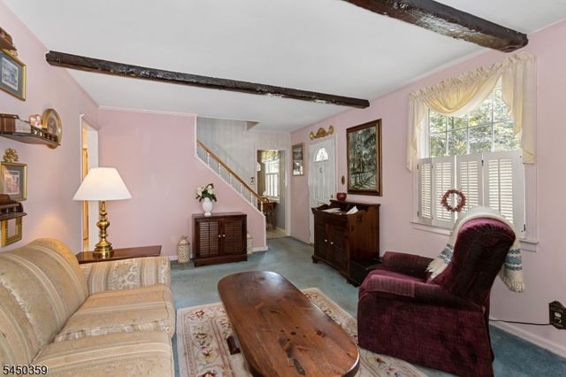 45 Cleveland Ave, Hasbrouck Heights Boro, NJ 07604