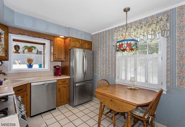 45 Cleveland Ave, Hasbrouck Heights Boro, NJ 07604