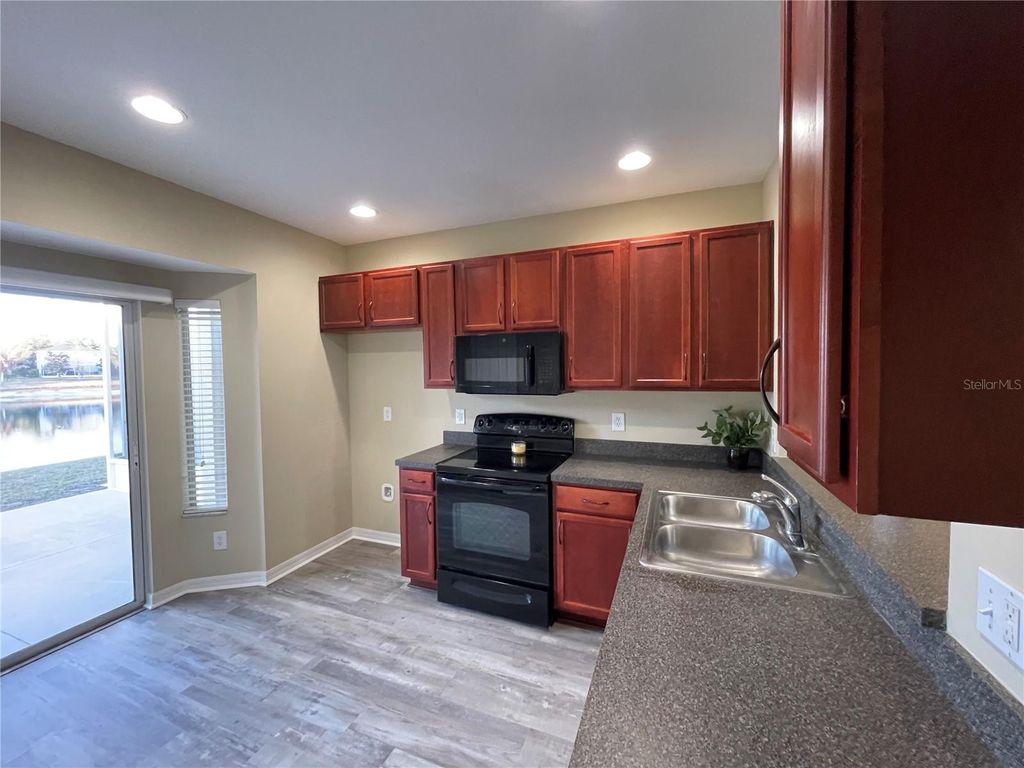 Image 5 of property listing at 15733 STABLE RUN DRIVE, Spring Hill, FL 34610