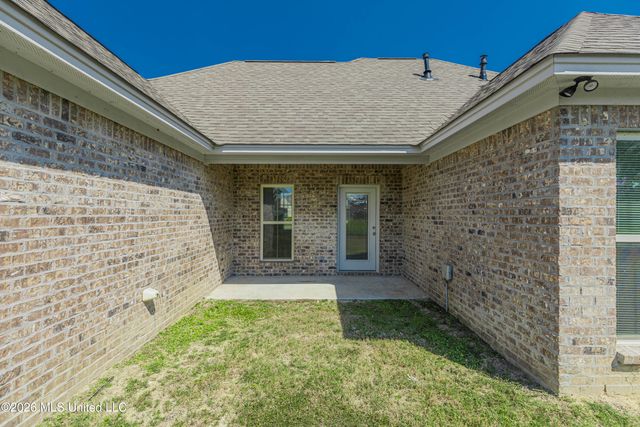 203 Silver Maple Place, Canton, MS 39046