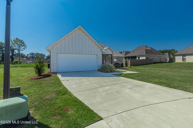203 Silver Maple Place, Canton, MS 39046