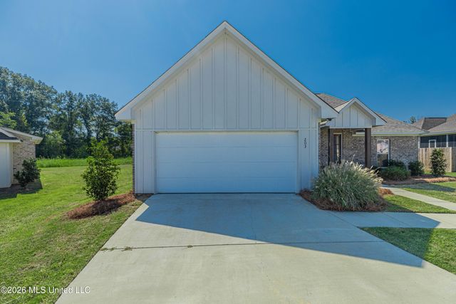 203 Silver Maple Place, Canton, MS 39046