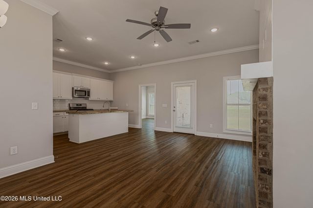 203 Silver Maple Place, Canton, MS 39046