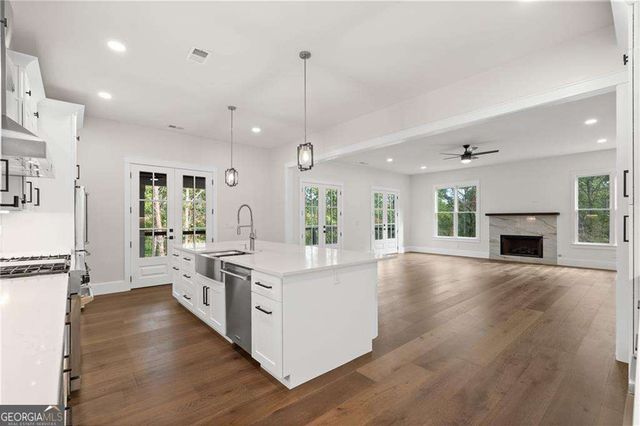 394 Settlers Ridge Dr., Ball Ground, GA 30107
