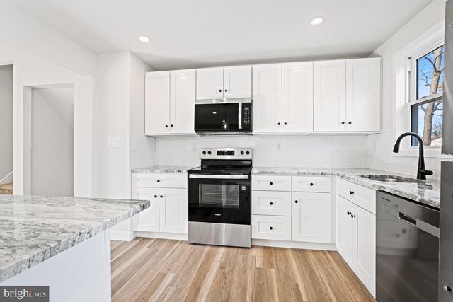 107 MAPLE AVE, Willow Grove, PA 19090