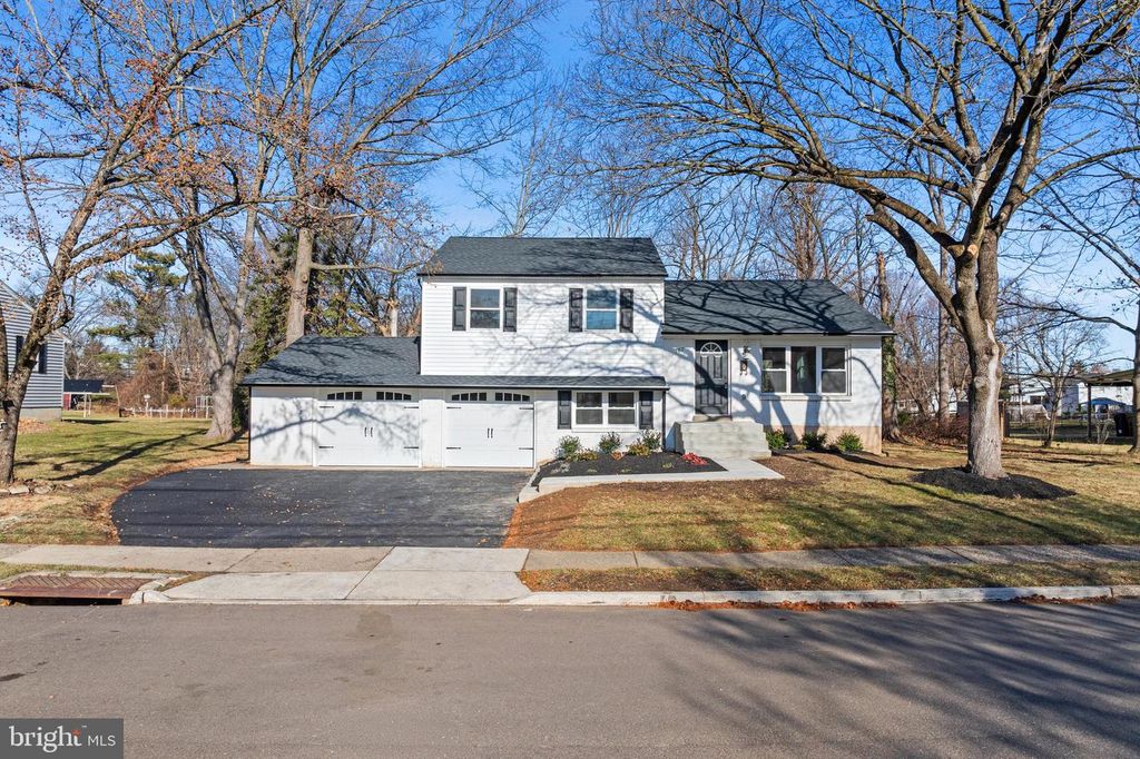 107 MAPLE AVE, Willow Grove, PA 19090