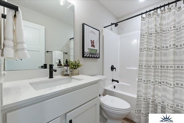 4310 S 212th Street, Elkhorn, NE 68022