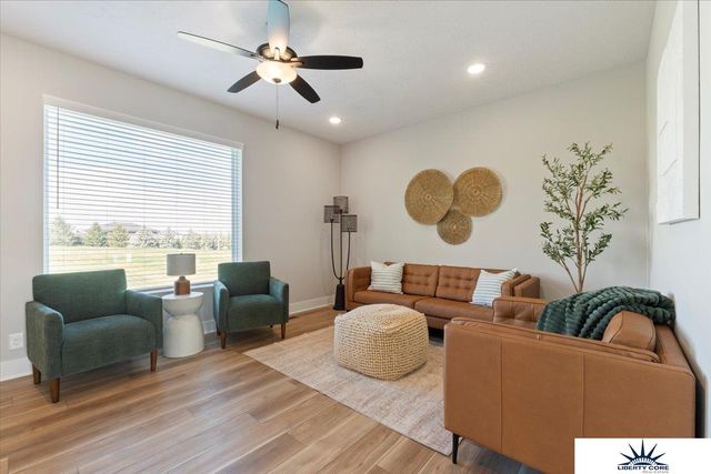 4310 S 212th Street, Elkhorn, NE 68022