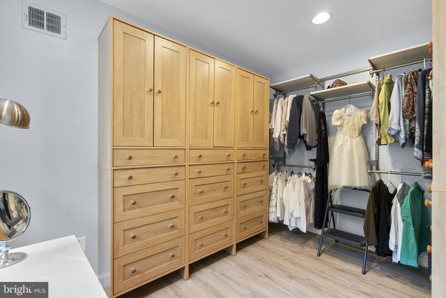 3809 KING WILLIAM DR, Olney, MD 20832