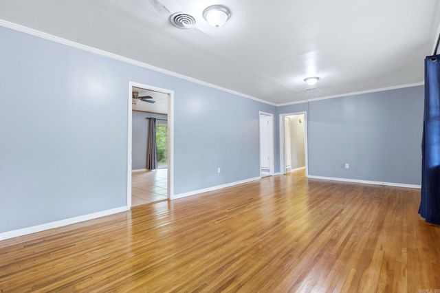 7311 W markham Street, Little Rock, AR 72205