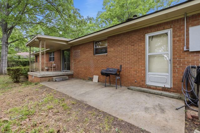 7311 W markham Street, Little Rock, AR 72205