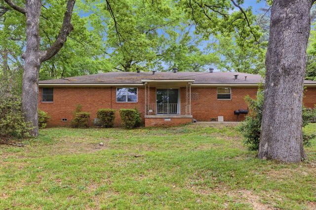 7311 W markham Street, Little Rock, AR 72205