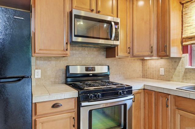 7311 W markham Street, Little Rock, AR 72205