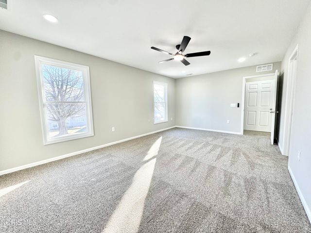 306 Dillrose Drive, Northwood, OH 43619