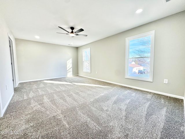 306 Dillrose Drive, Northwood, OH 43619