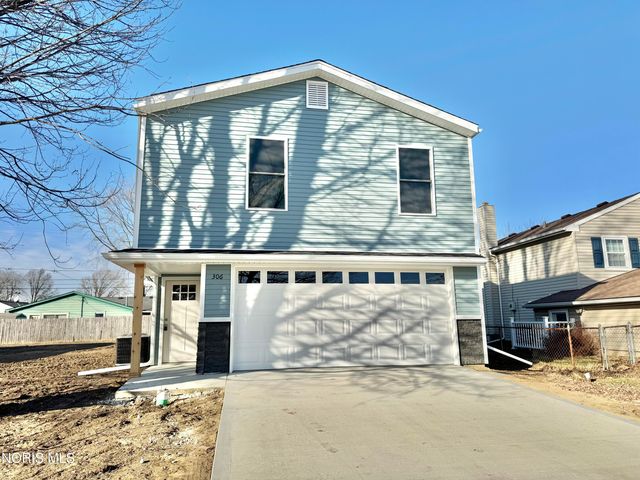 306 Dillrose Drive, Northwood, OH 43619