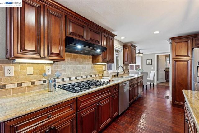 1766 Risdon Rd, Concord, CA 94518