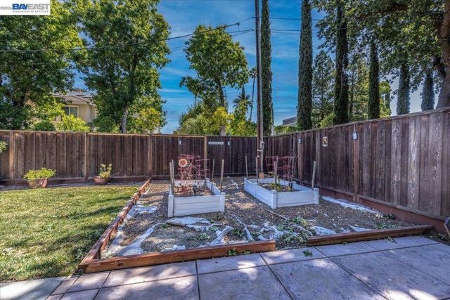 1766 Risdon Rd, Concord, CA 94518