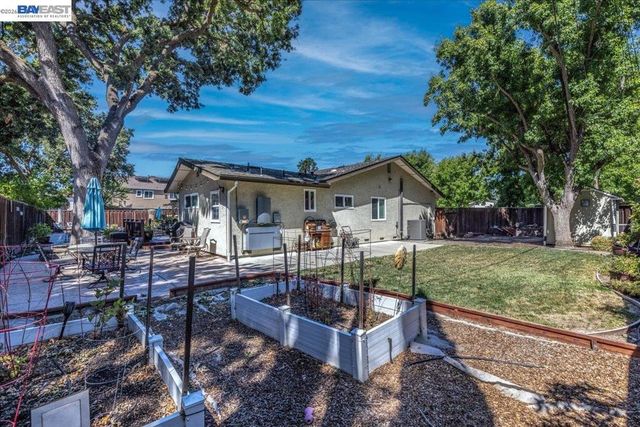 1766 Risdon Rd, Concord, CA 94518