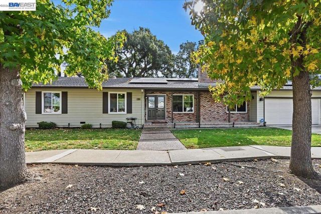1766 Risdon Rd, Concord, CA 94518
