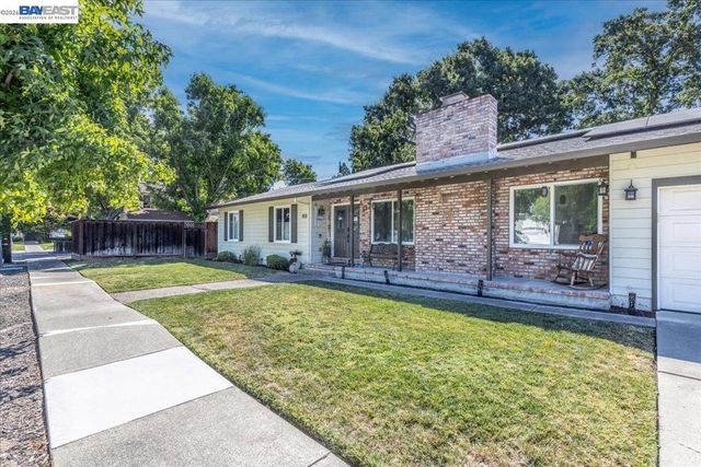 1766 Risdon Rd, Concord, CA 94518
