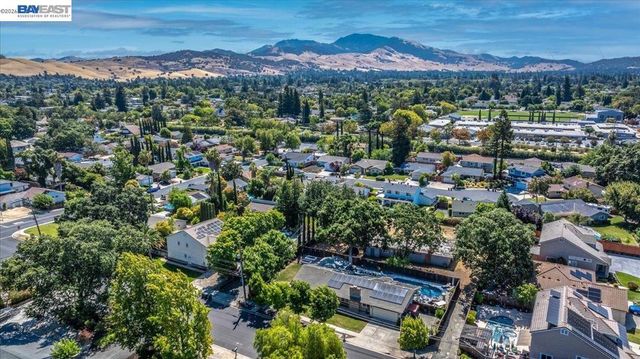 1766 Risdon Rd, Concord, CA 94518