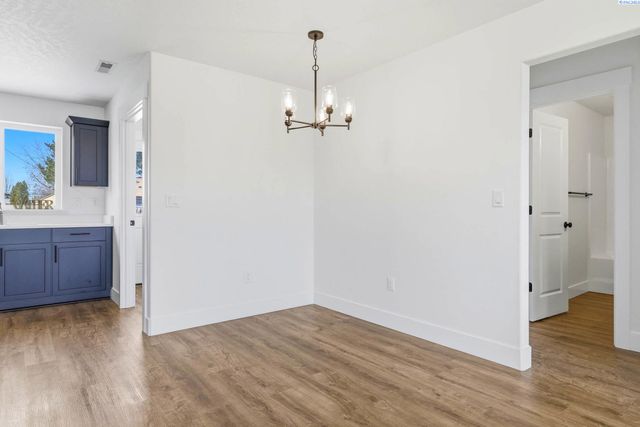 407 Rossell, Richland, WA 99352