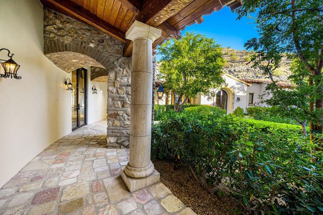 119 Navtem Place, Palm Desert, CA 92260