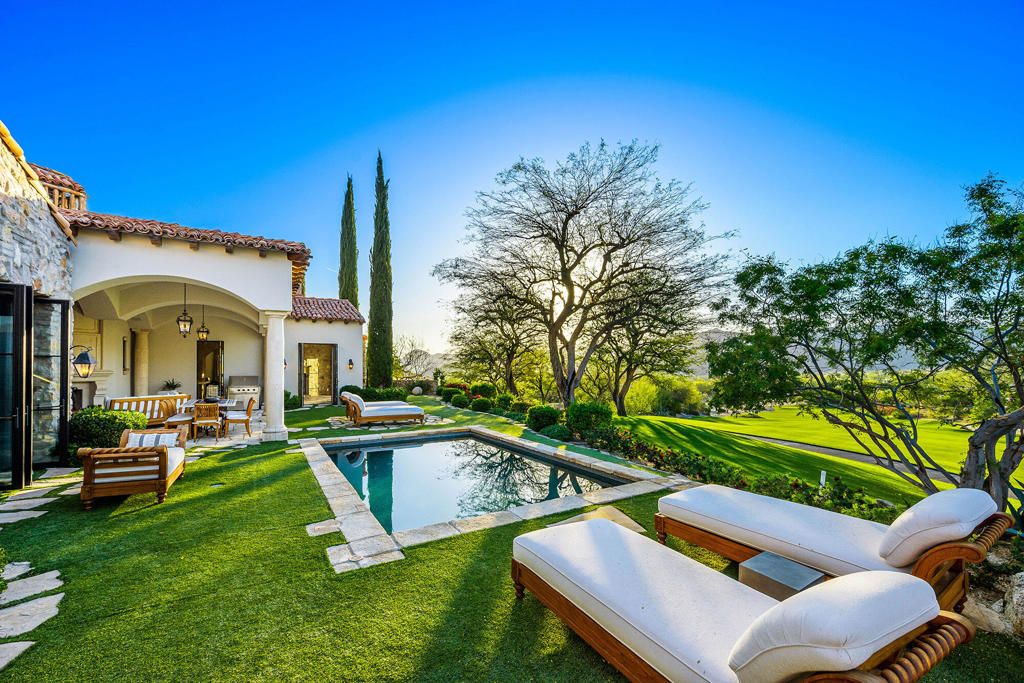 Image 10 of property listing at 119 Navtem Place, Palm Desert, CA 92260