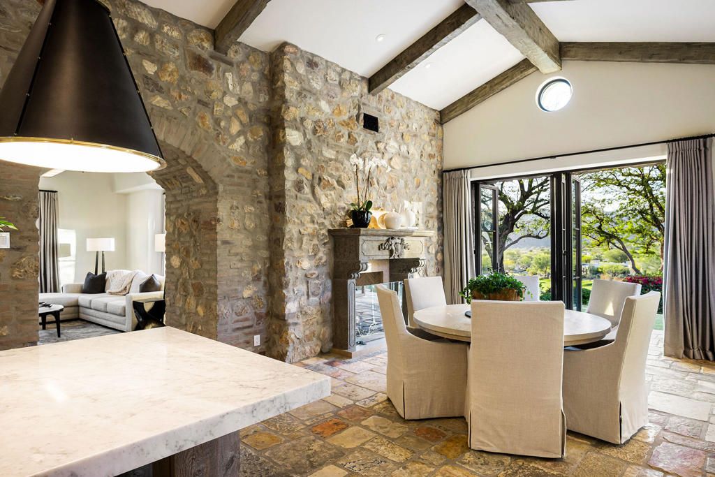 Image 13 of property listing at 119 Navtem Place, Palm Desert, CA 92260