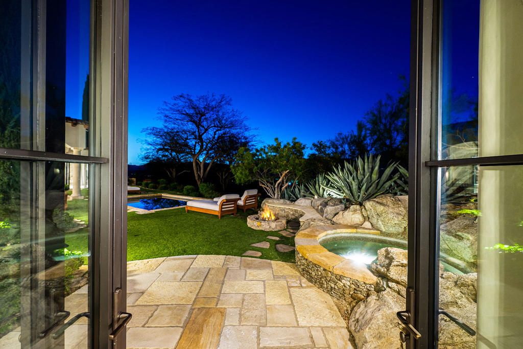 Image 19 of property listing at 119 Navtem Place, Palm Desert, CA 92260