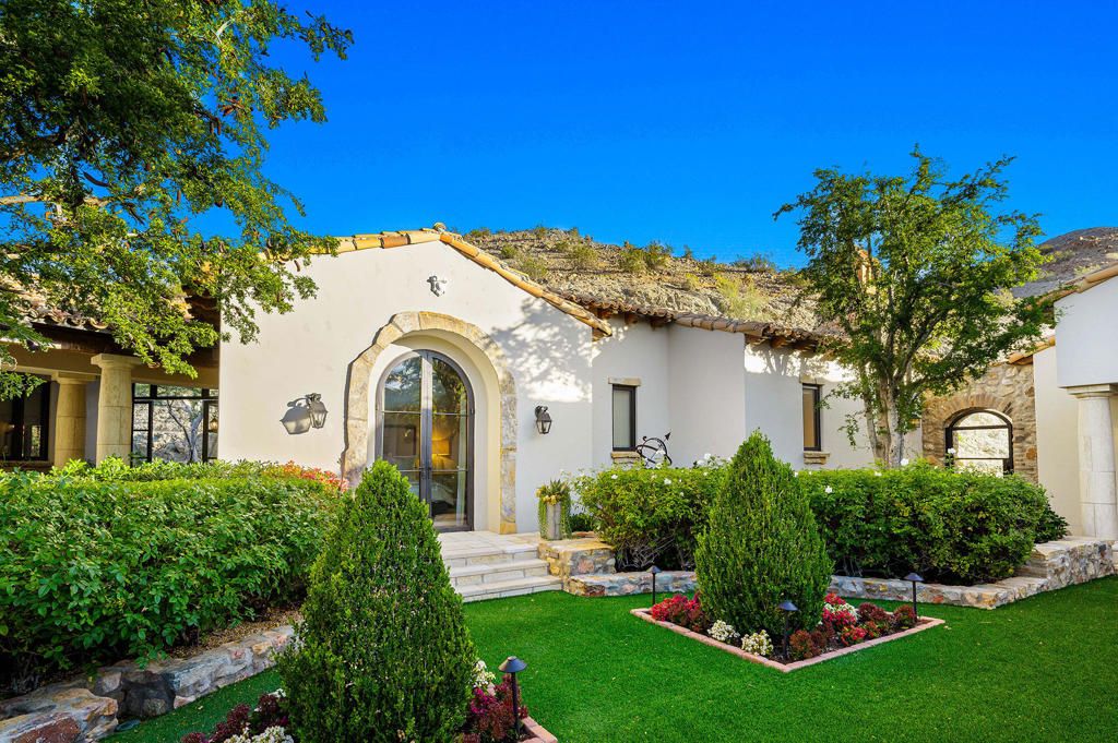 Image 32 of property listing at 119 Navtem Place, Palm Desert, CA 92260