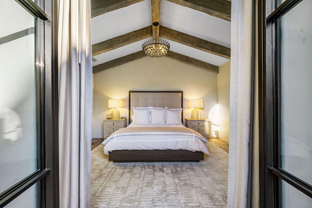 Image 33 of property listing at 119 Navtem Place, Palm Desert, CA 92260