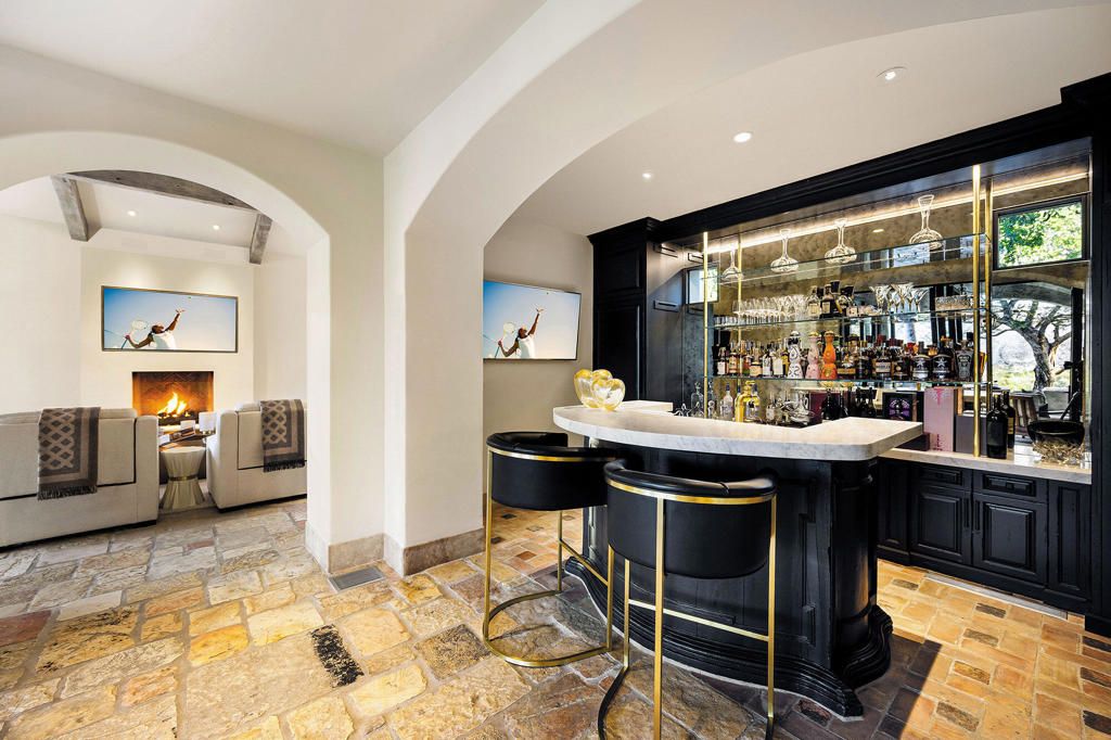 Image 7 of property listing at 119 Navtem Place, Palm Desert, CA 92260