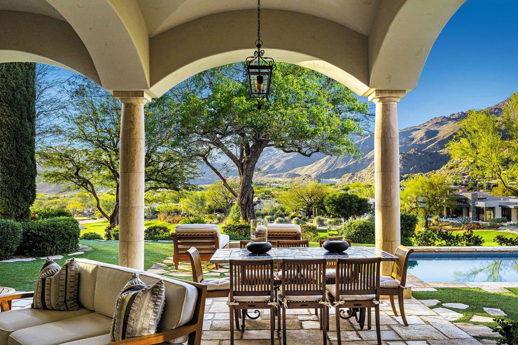 Image 9 of property listing at 119 Navtem Place, Palm Desert, CA 92260