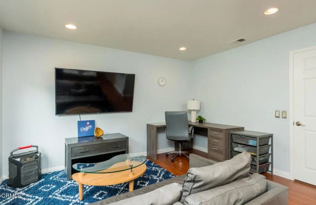 1985 Erin Way, Glendale, CA 91206