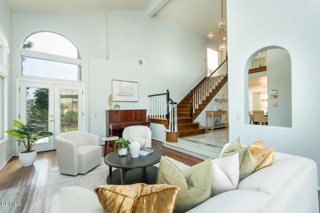 1985 Erin Way, Glendale, CA 91206