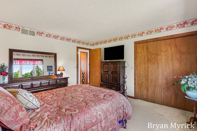 1581 Castlemaine Drive 2, Holland Twp, MI 49464