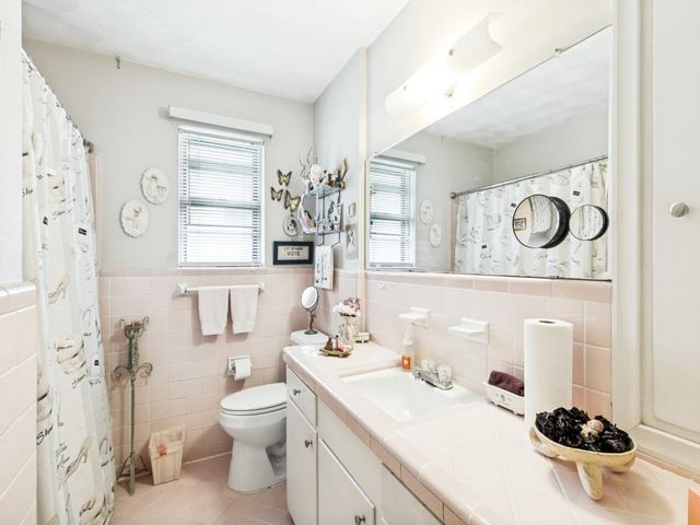 8125 Hunnicut Road, Dallas, TX 75228