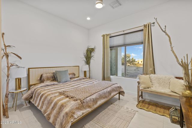 25937 W Ravina Lane, Morristown, AZ 85342