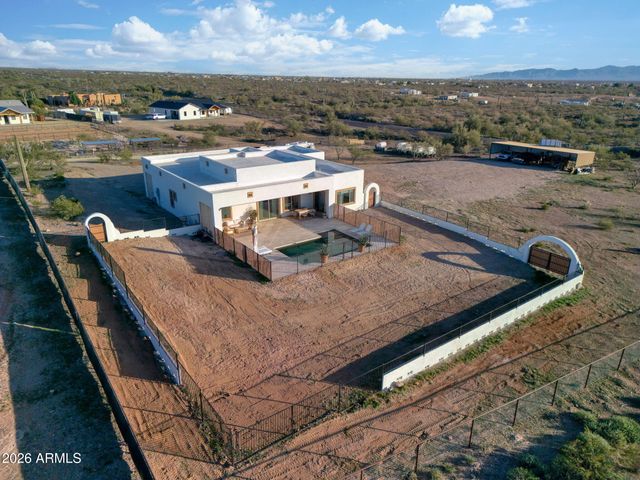 25937 W Ravina Lane, Morristown, AZ 85342