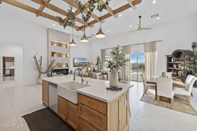 25937 W Ravina Lane, Morristown, AZ 85342