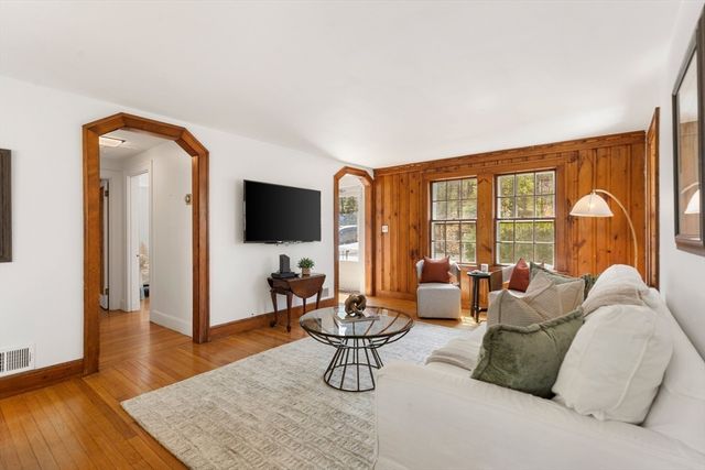 47 Wood Street, Lexington, MA 02420