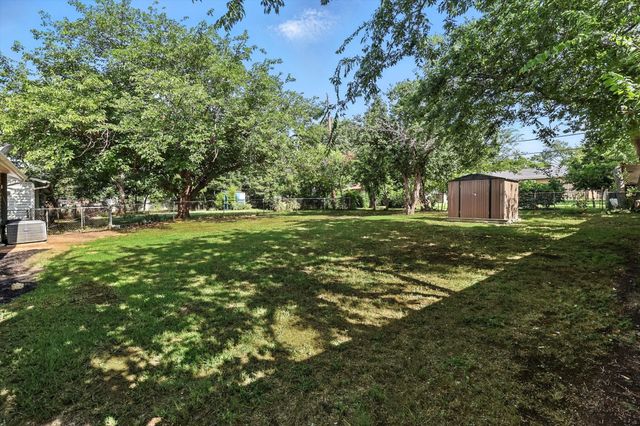 106 Tarrant Drive, Euless, TX 76039