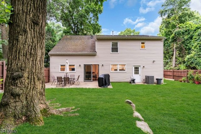 23 Leo Ave, Hopatcong Boro, NJ 07874