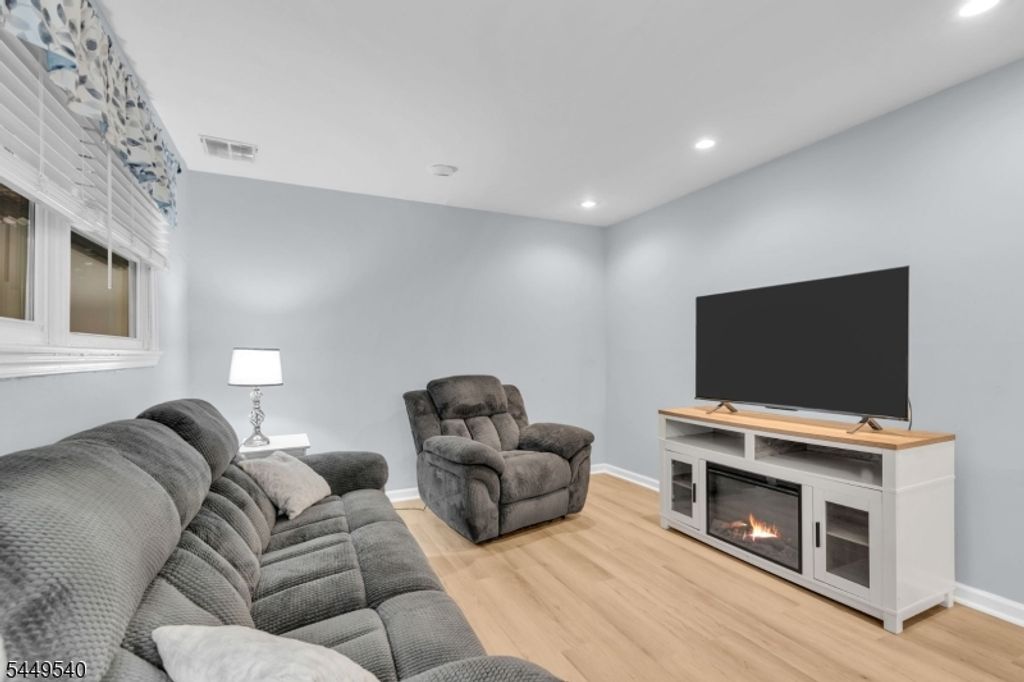 23 Leo Ave, Hopatcong Boro, NJ 07874 — photo 3