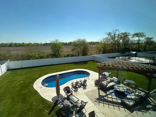 11177 Summerlin Street, Cedar Lake, IN 46303