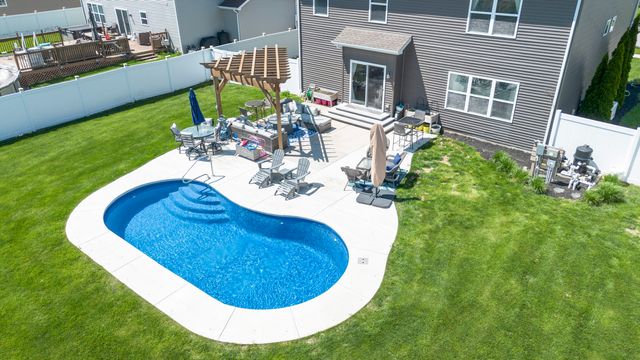 11177 Summerlin Street, Cedar Lake, IN 46303