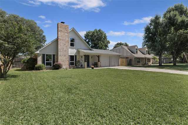1609 Timbercreek Road, Benbrook, TX 76126